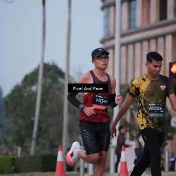 Runner Photo 6760073