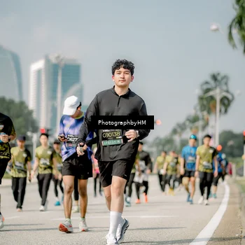 Runner Photo 6760079