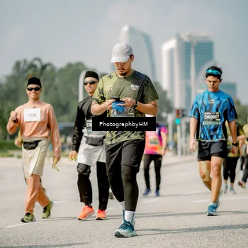 Runner Photo 6760096
