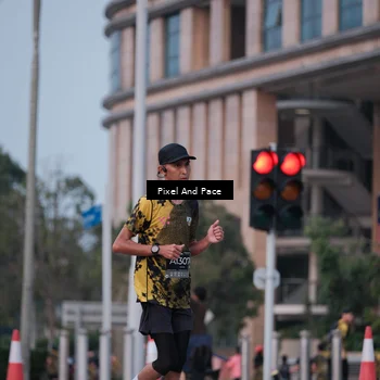 Runner Photo 6760104