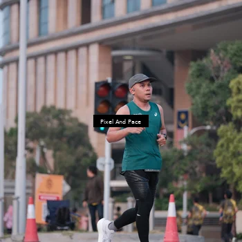 Runner Photo 6760129