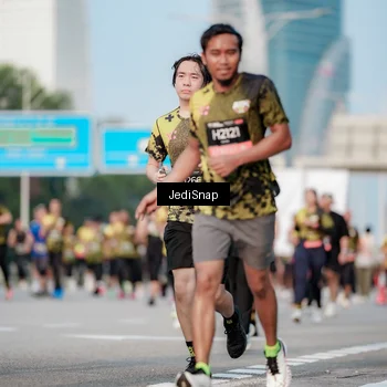 Runner Photo 6760138
