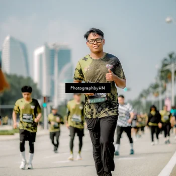 Runner Photo 6760150