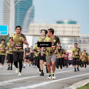 Runner Photo 6760183