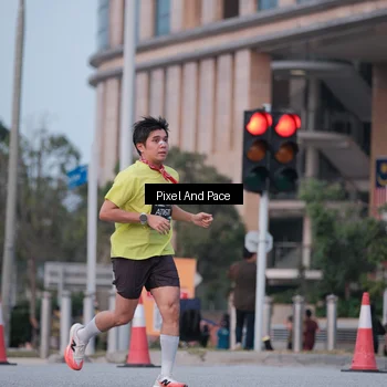 Runner Photo 6760190