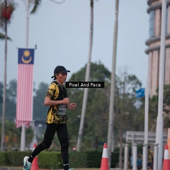 Runner Photo 6760214