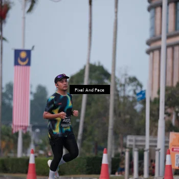 Runner Photo 6760235