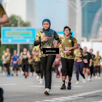 Runner Photo 6760240