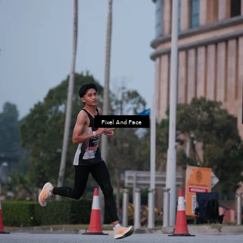Runner Photo 6760246