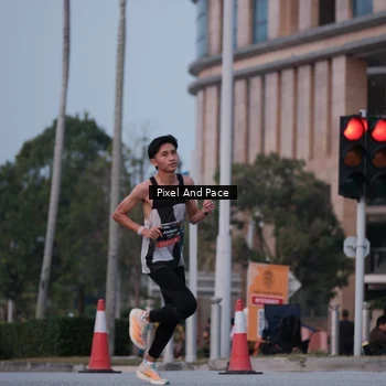 Runner Photo 6760250
