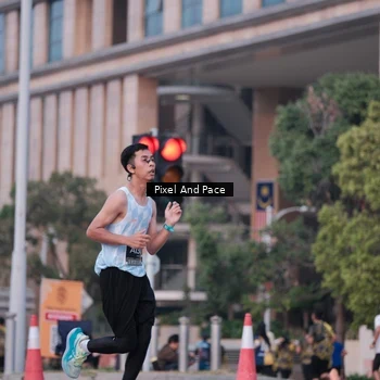 Runner Photo 6760260
