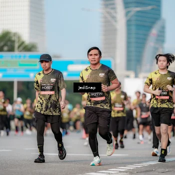 Runner Photo 6760262