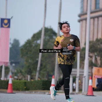 Runner Photo 6760289