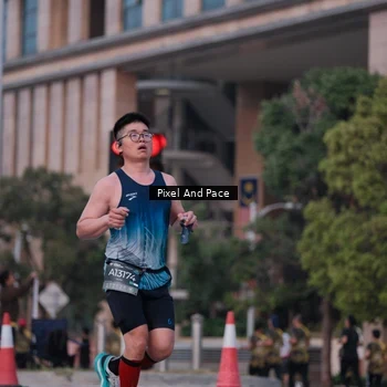 Runner Photo 6760320