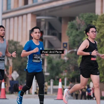 Runner Photo 6760340