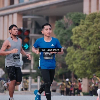 Runner Photo 6760351