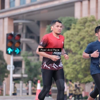 Runner Photo 6760359