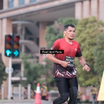 Runner Photo 6760373