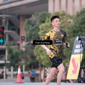 Runner Photo 6760383