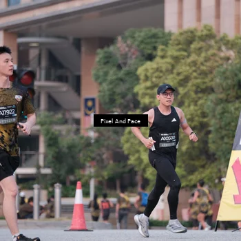 Runner Photo 6760384