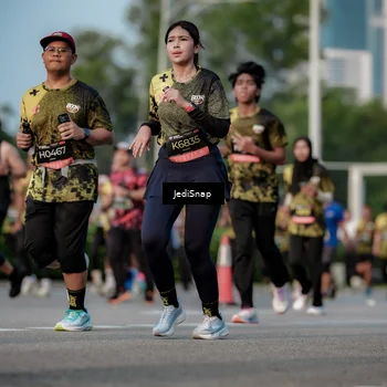 Runner Photo 6760423