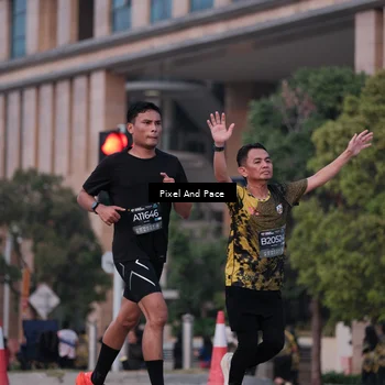 Runner Photo 6760426