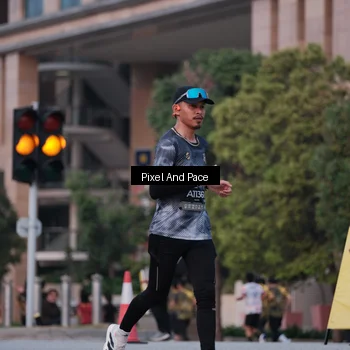 Runner Photo 6760430