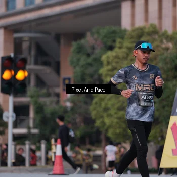 Runner Photo 6760433