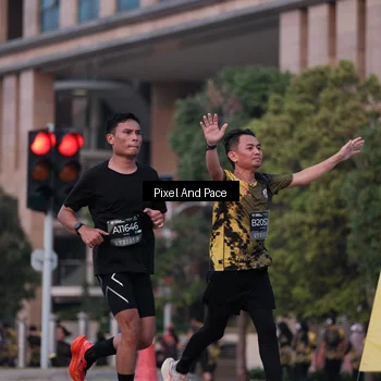 Runner Photo 6760436