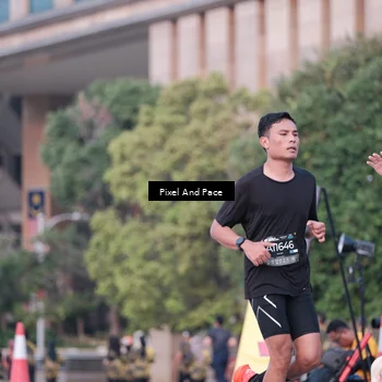 Runner Photo 6760447