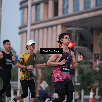 Runner Photo 6760467