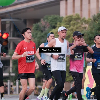 Runner Photo 6760511