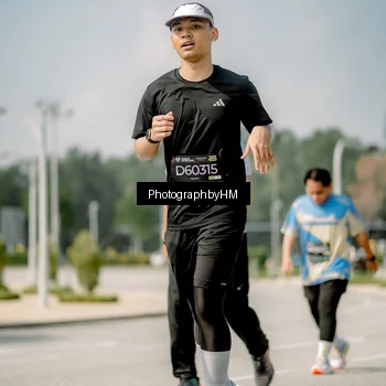 Runner Photo 6760528