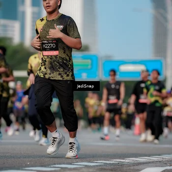 Runner Photo 6760529