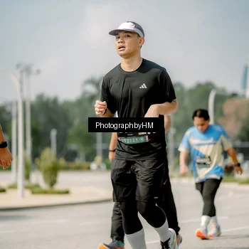 Runner Photo 6760541