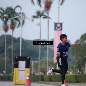 Runner Photo 6760660