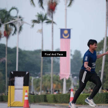 Runner Photo 6760667