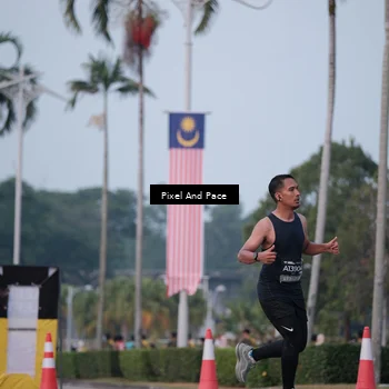 Runner Photo 6760675