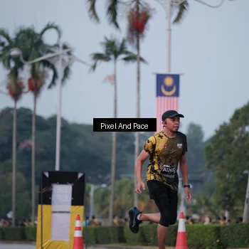Runner Photo 6760695