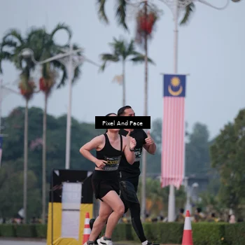 Runner Photo 6760696