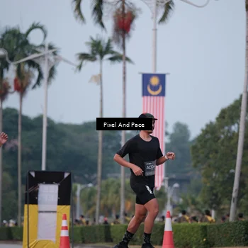 Runner Photo 6760699