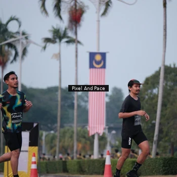 Runner Photo 6760704