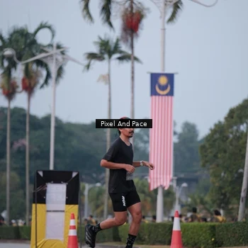 Runner Photo 6760706