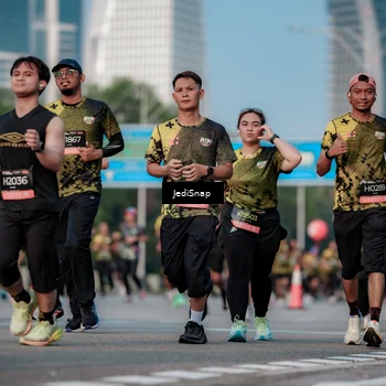 Runner Photo 6760714