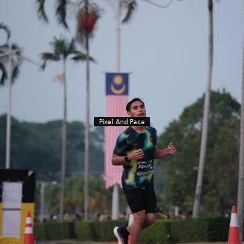Runner Photo 6760718