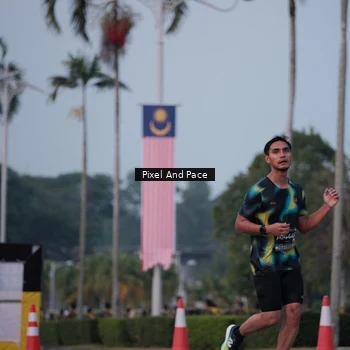 Runner Photo 6760722