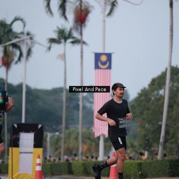 Runner Photo 6760724