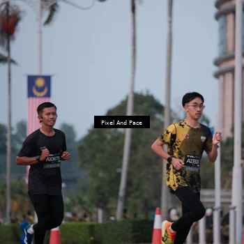 Runner Photo 6760740