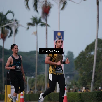 Runner Photo 6760742