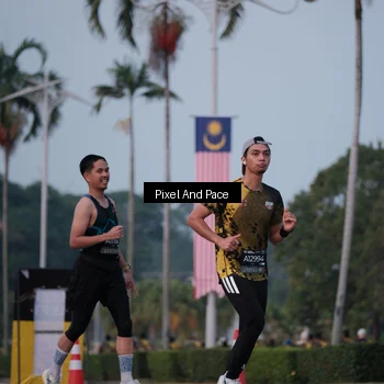 Runner Photo 6760757